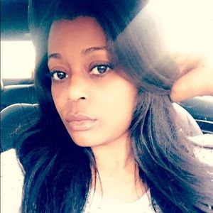 Meet your Posher, Atika